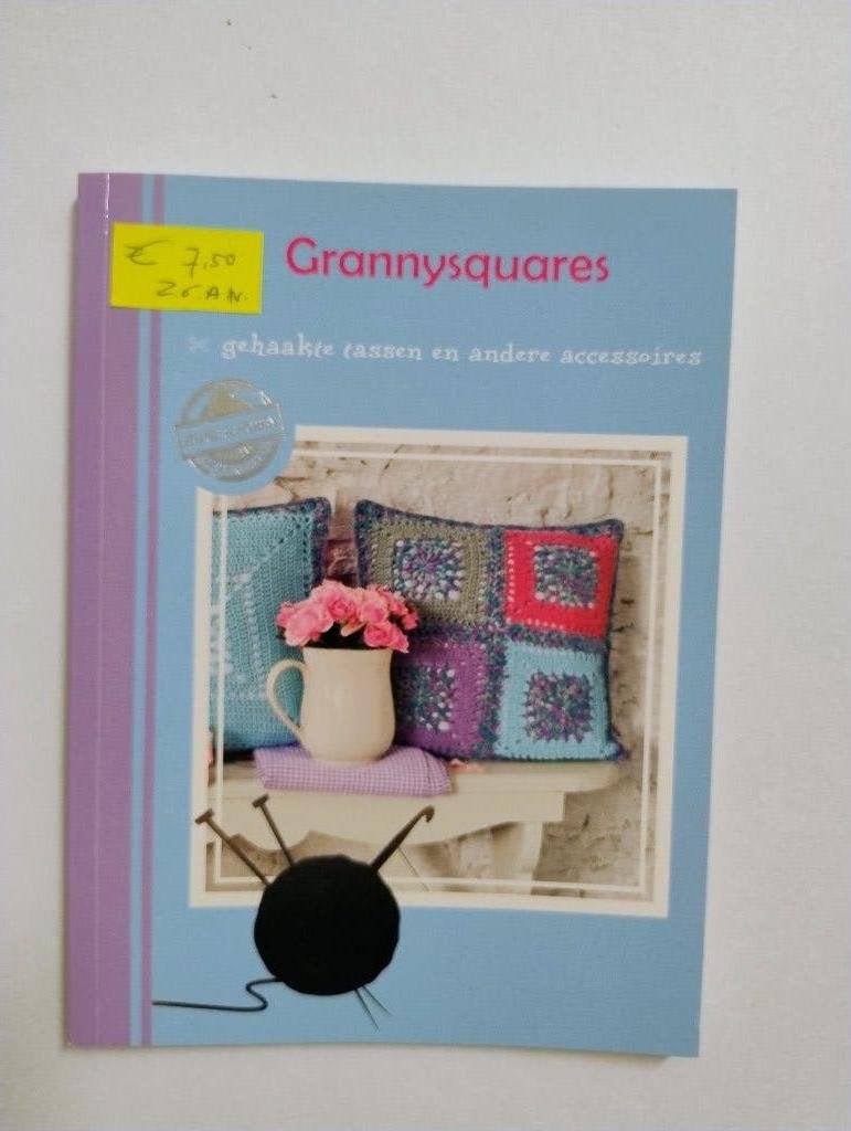 Haakboek Grannysquares, Ophalen of Verzenden, Zo goed als nieuw, Haken, Patroon of Boek