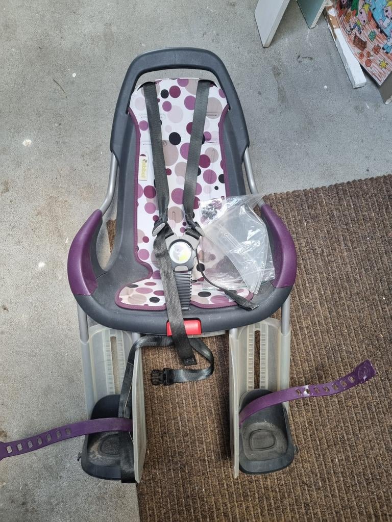 Kinderzitje, Fietsen en Brommers, Ophalen, Zo goed als nieuw