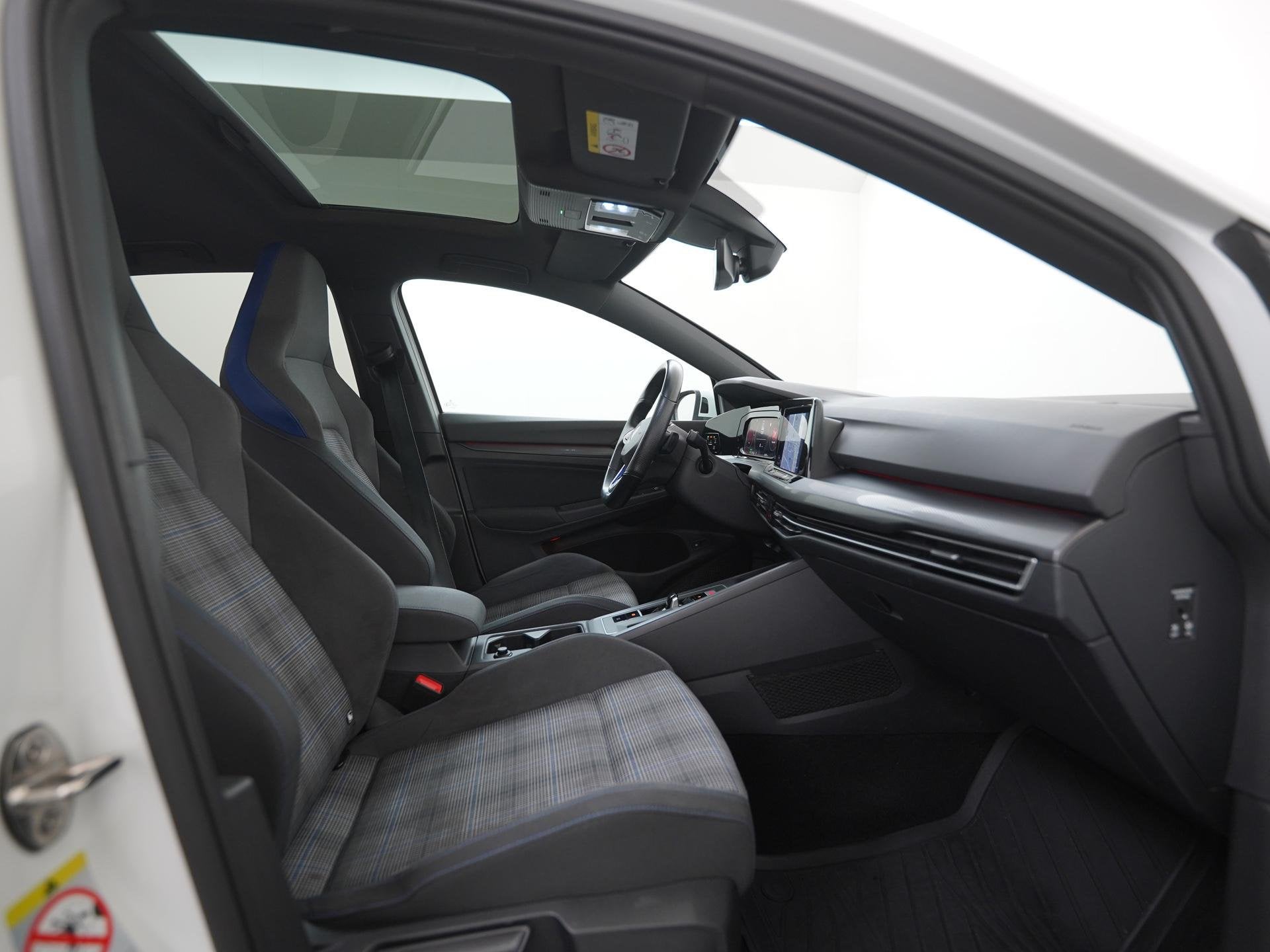 Volkswagen Golf 1.4 eHybrid GTE | Panoramadak | Head-up | IQ, Auto's, Stof, Gebruikt, 4 cilinders, Wit