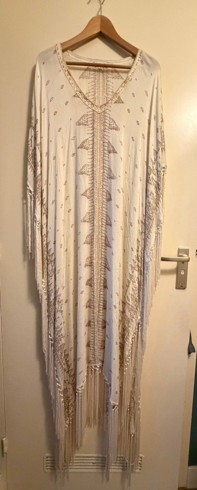 Nieuw Ibz mode kaftan jurk  ivory viscose fringe TU tm xxxl, Verzenden, Zo goed als nieuw, Maat 46/48 (XL) of groter, Onder de knie