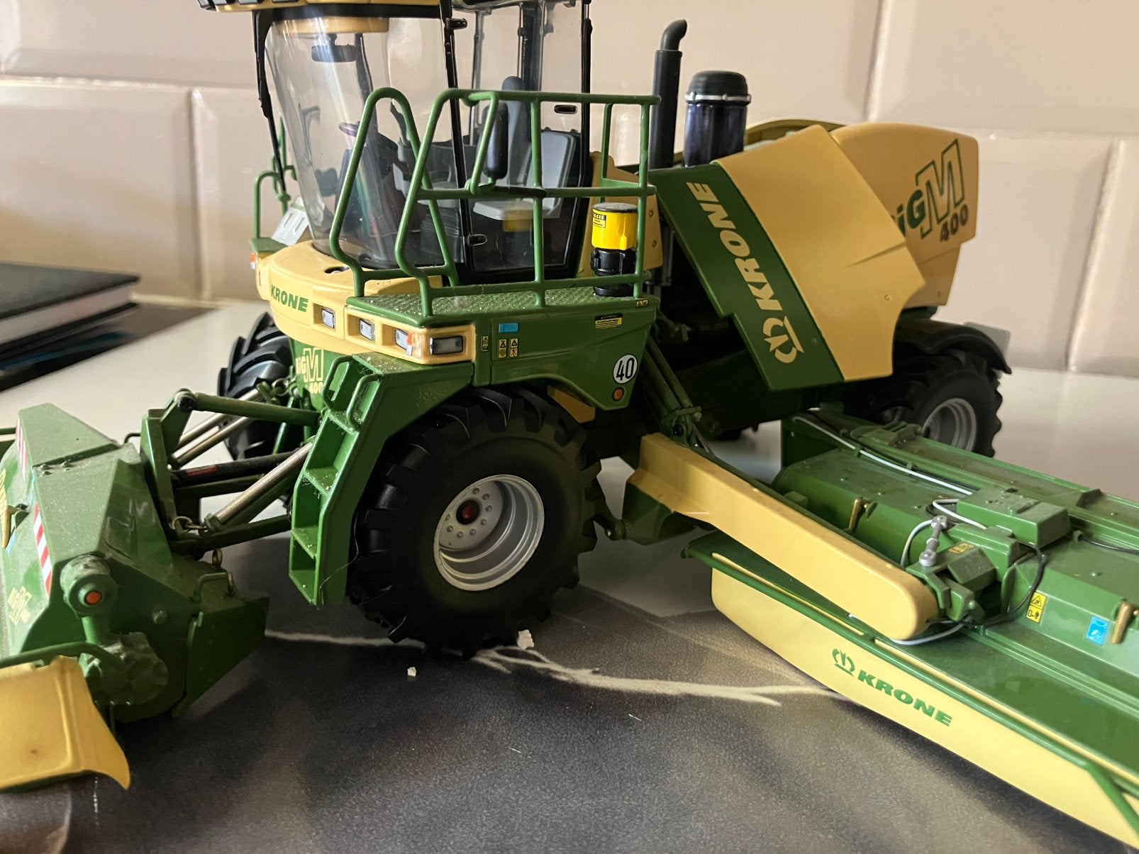 Krone big m 400 triple maaier, Ophalen, Zo goed als nieuw