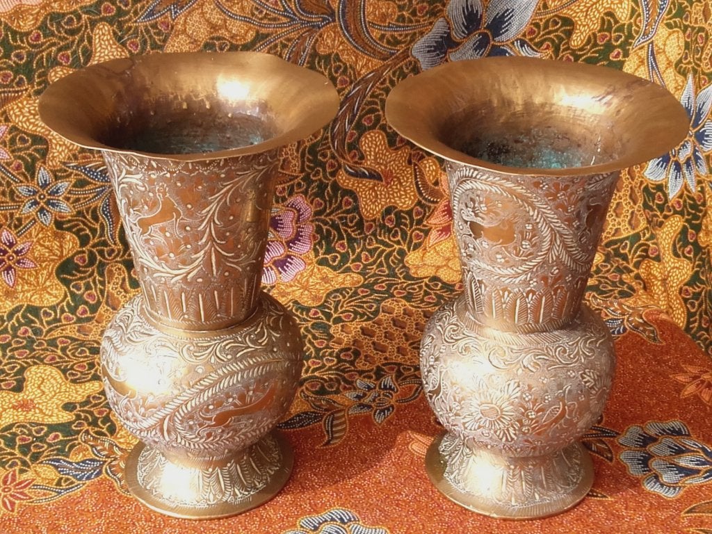 Mooi stel antieke vazen uit India van bewerkt koper 17 cm., Ophalen of Verzenden
