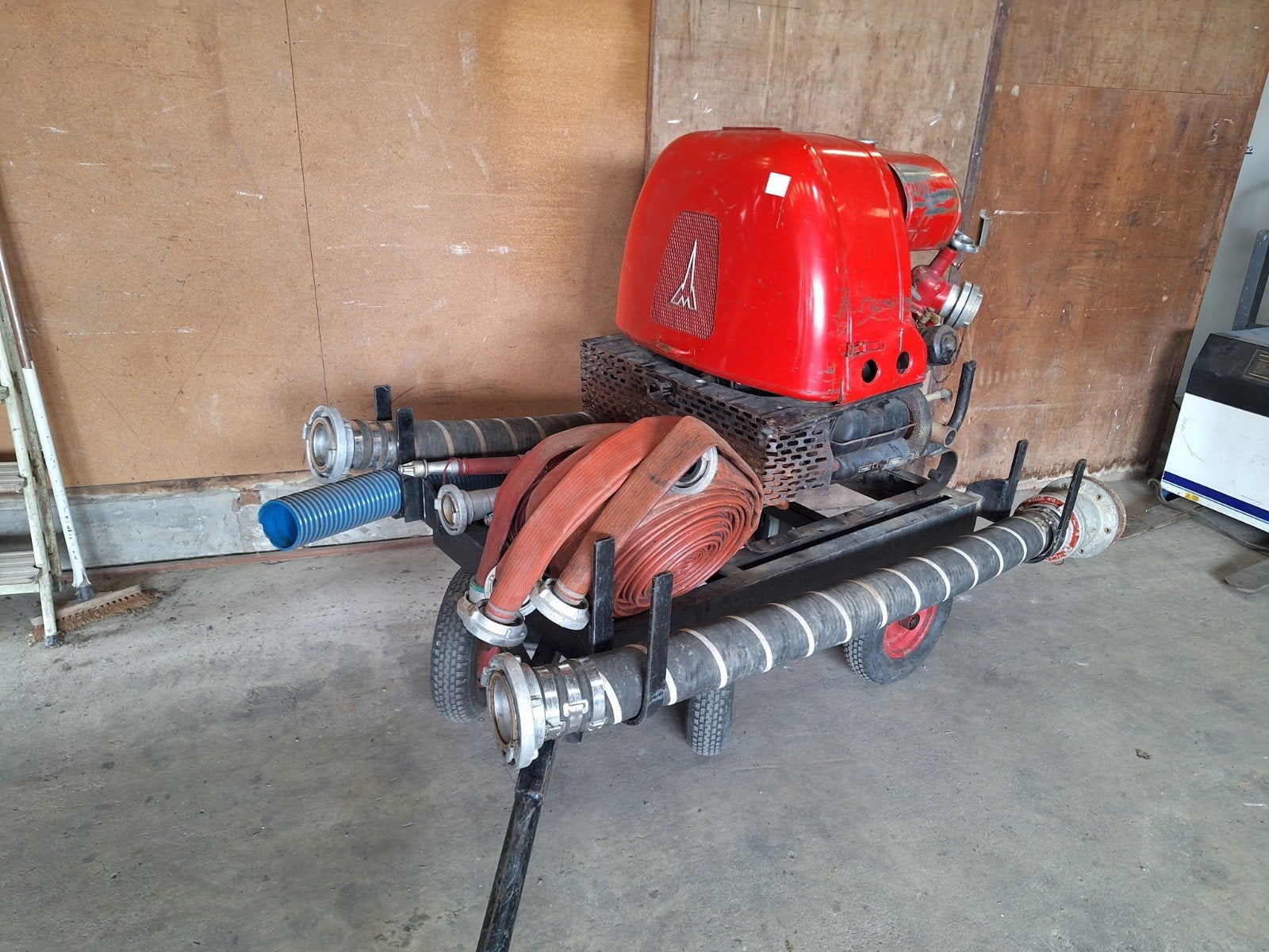 Magirus Deutz Waterpomp met VW Kever motor, Ophalen