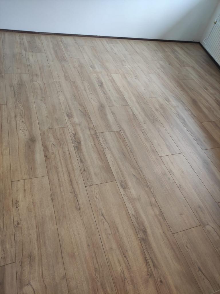 Laminaat leggen/verf/behang, Ophalen of Verzenden, Zo goed als nieuw, 75 m² of meer, Laminaat
