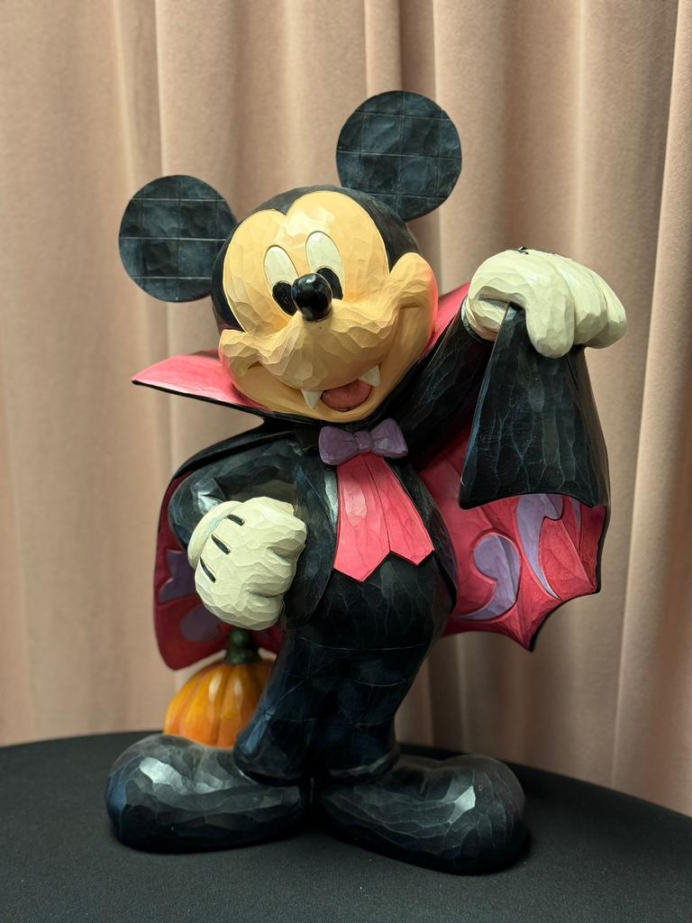 Disney Traditions Mickey Mouse ‘Vampire Mickey’, Verzamelen, Beelden en Beeldjes, Ophalen of Verzenden, Zo goed als nieuw
