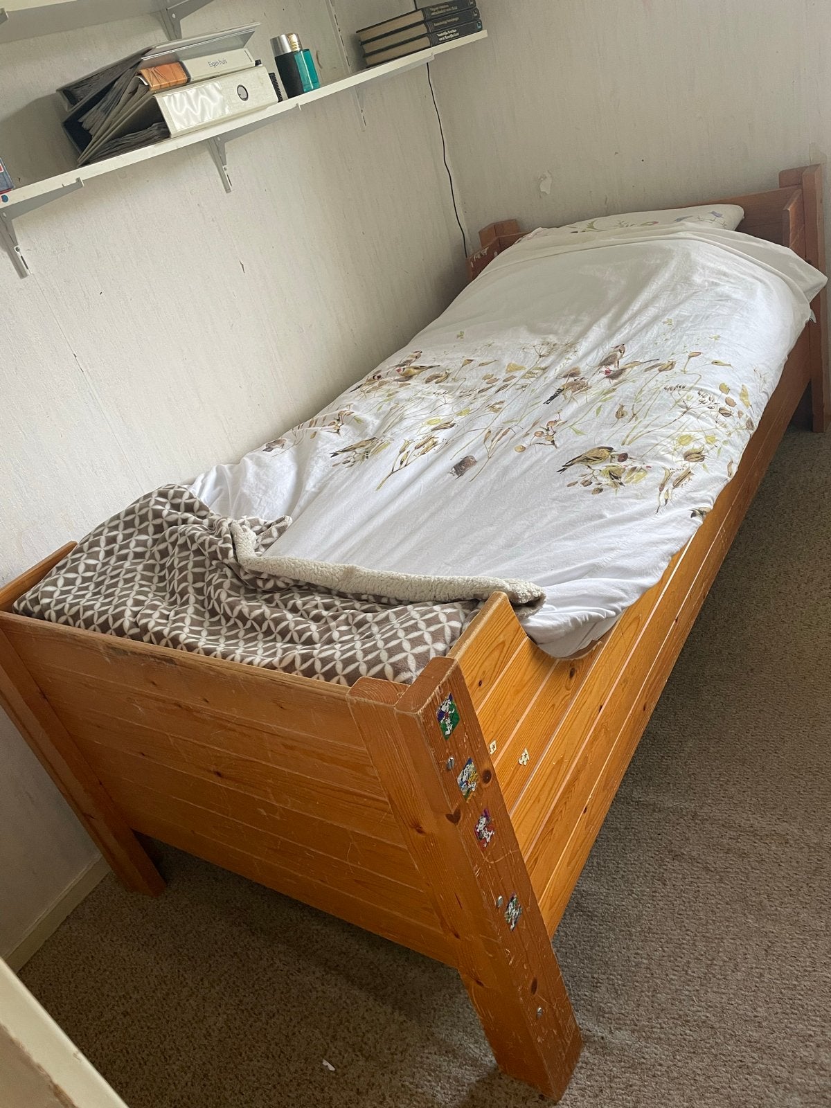 Houten eenpersoonsbed met lattenbodem, Huis en Inrichting, Slaapkamer | Bedden, Ophalen, Gebruikt, 90 cm, Eenpersoons