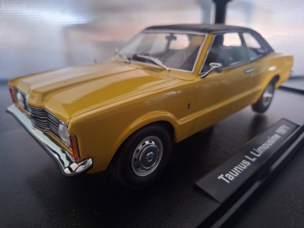 Ford Taunus L Sedan 1971 Schaal 1:18, Hobby en Vrije tijd, Modelauto's | 1:18, Overige merken, Auto, K&K, Ophalen of Verzenden