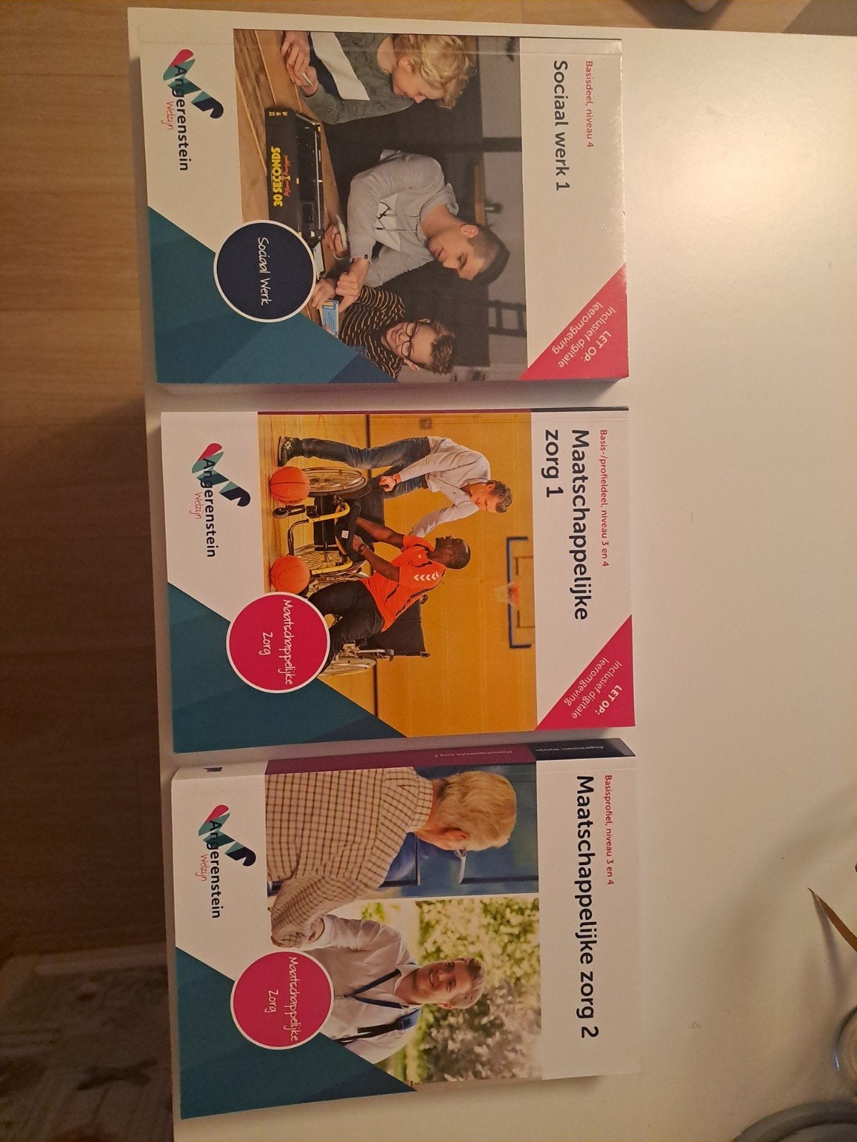 Welzijn boeken Maatschappelijke Zorg en Sociaal, Boeken, Schoolboeken, VMBO, Overige vakken, Ophalen of Verzenden, Zo goed als nieuw