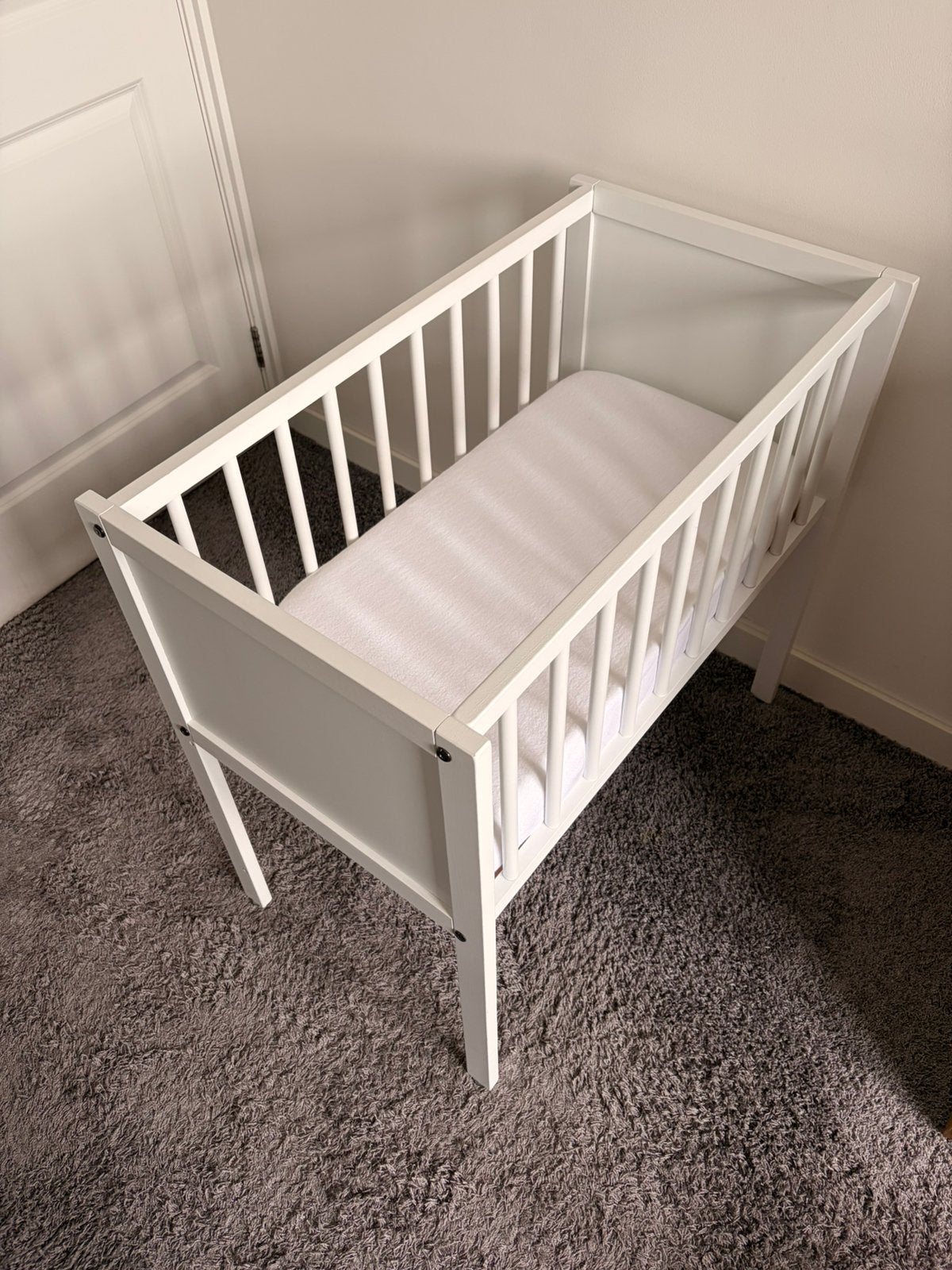 Wieg baby bedje ledikant, Kinderen en Baby's, Babywiegjes en Ledikanten, Ophalen, Zo goed als nieuw, Wieg