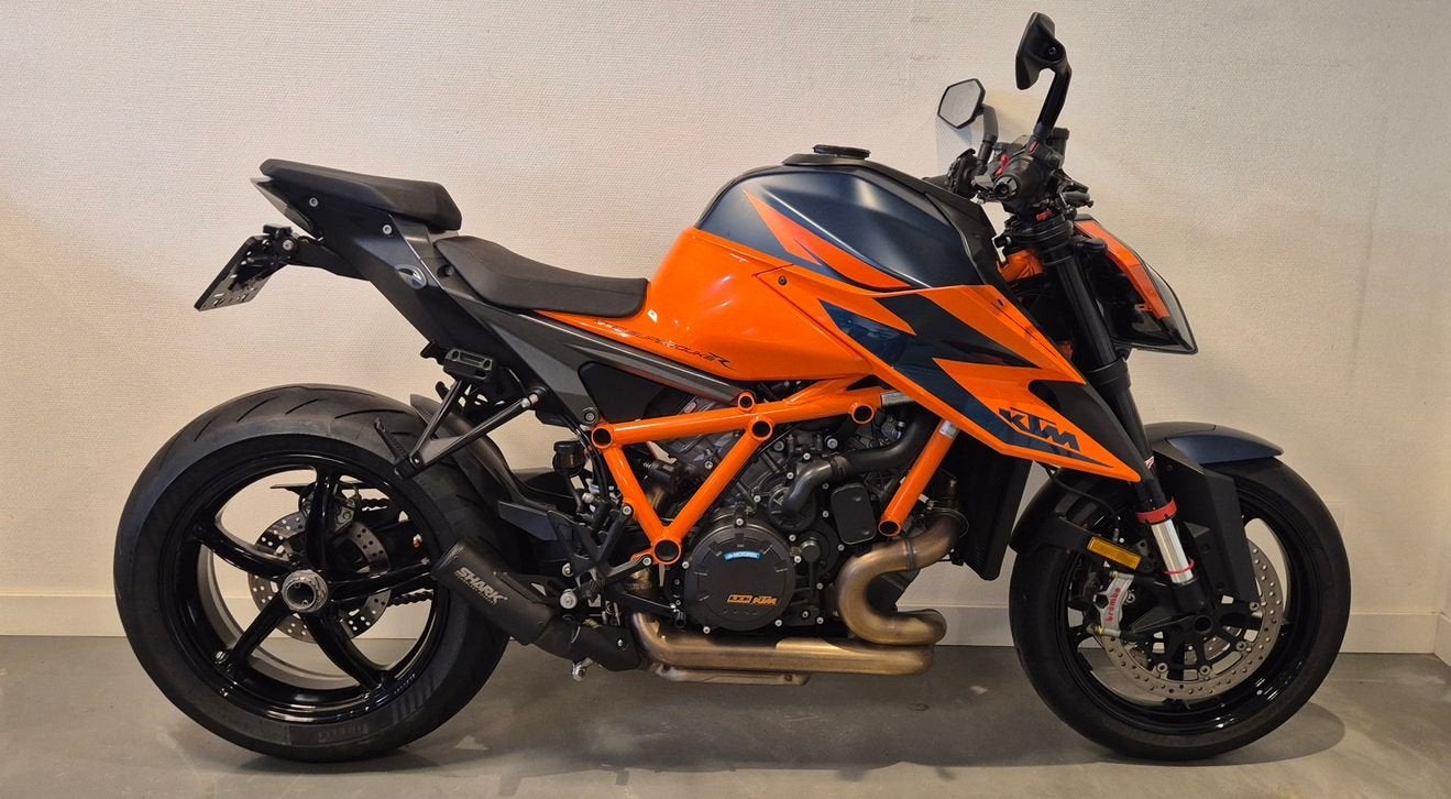*VERKOCHT* KTM 1290 SUPERDUKE R (bj 2022) 21,580 km, Motoren, 2 cilinders, KTM, Bedrijf, Meer dan 35 kW