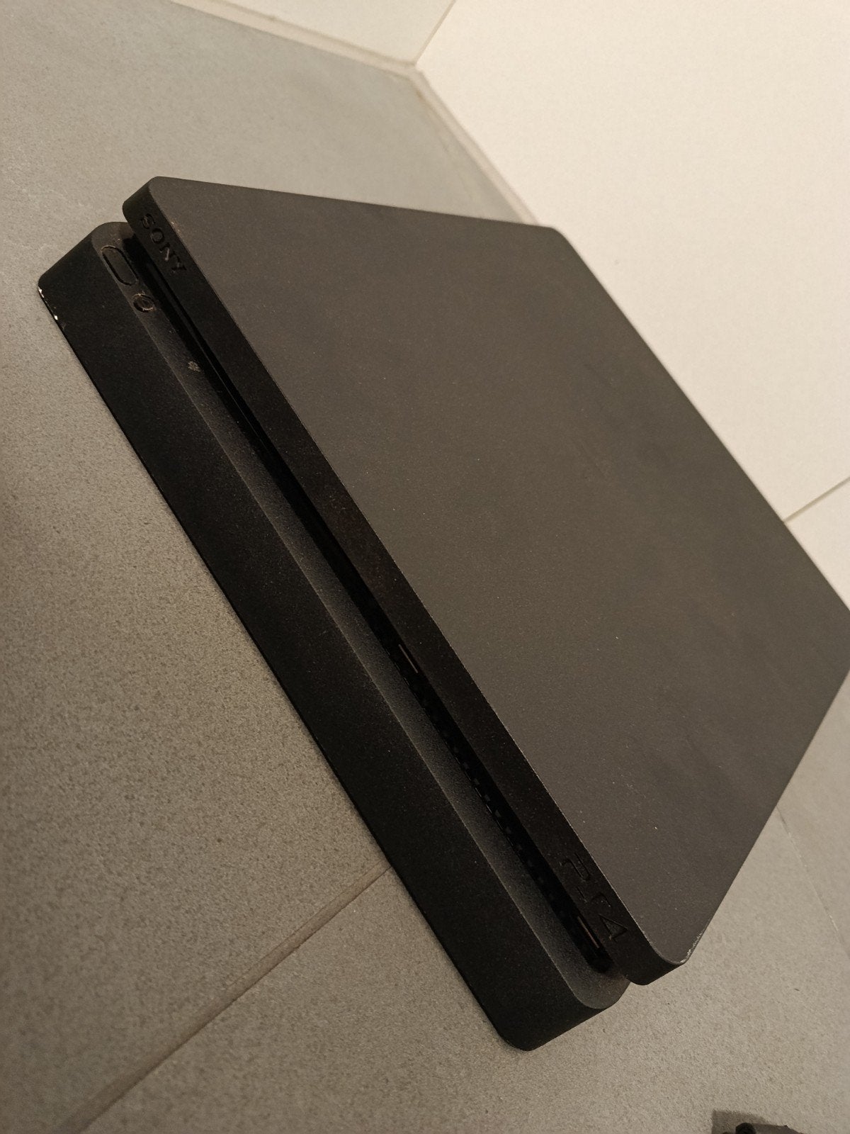 Sony Ps4 Slim met 1 controller, hdmi, en power kabel, Spelcomputers en Games, Spelcomputers | Sony PlayStation 4, Ophalen, Gebruikt