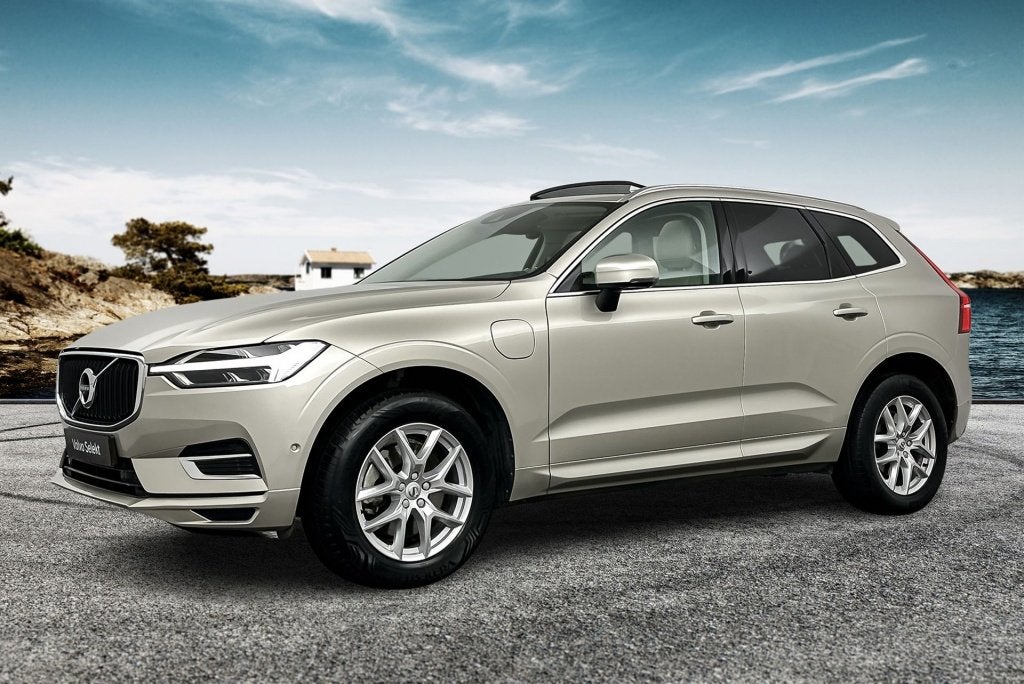 Volvo XC60 T8 390pk Recharge Momentum| (bj 2019, automaat), Auto's, Gebruikt, Euro 6, 4 cilinders, 2039 kg