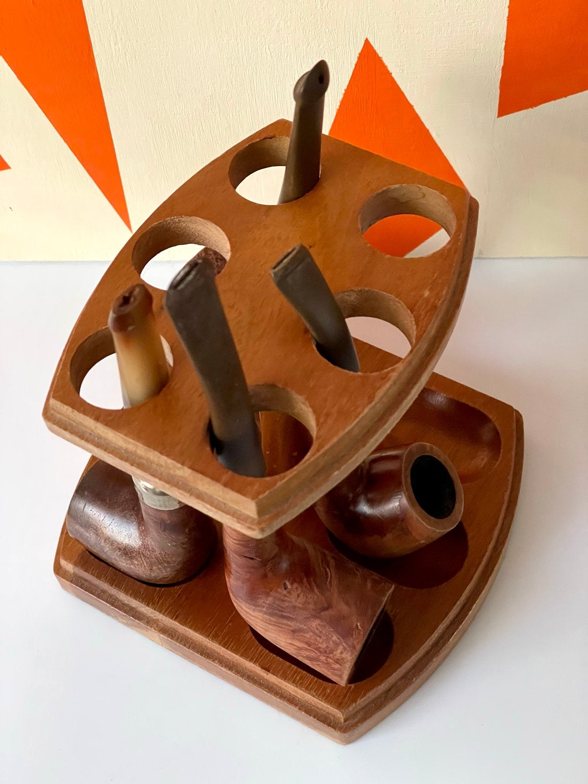 Vintage houten pijpenrek met 4 tabakspijpen, Verzamelen, Ophalen, Gebruikt, (Water)pijp