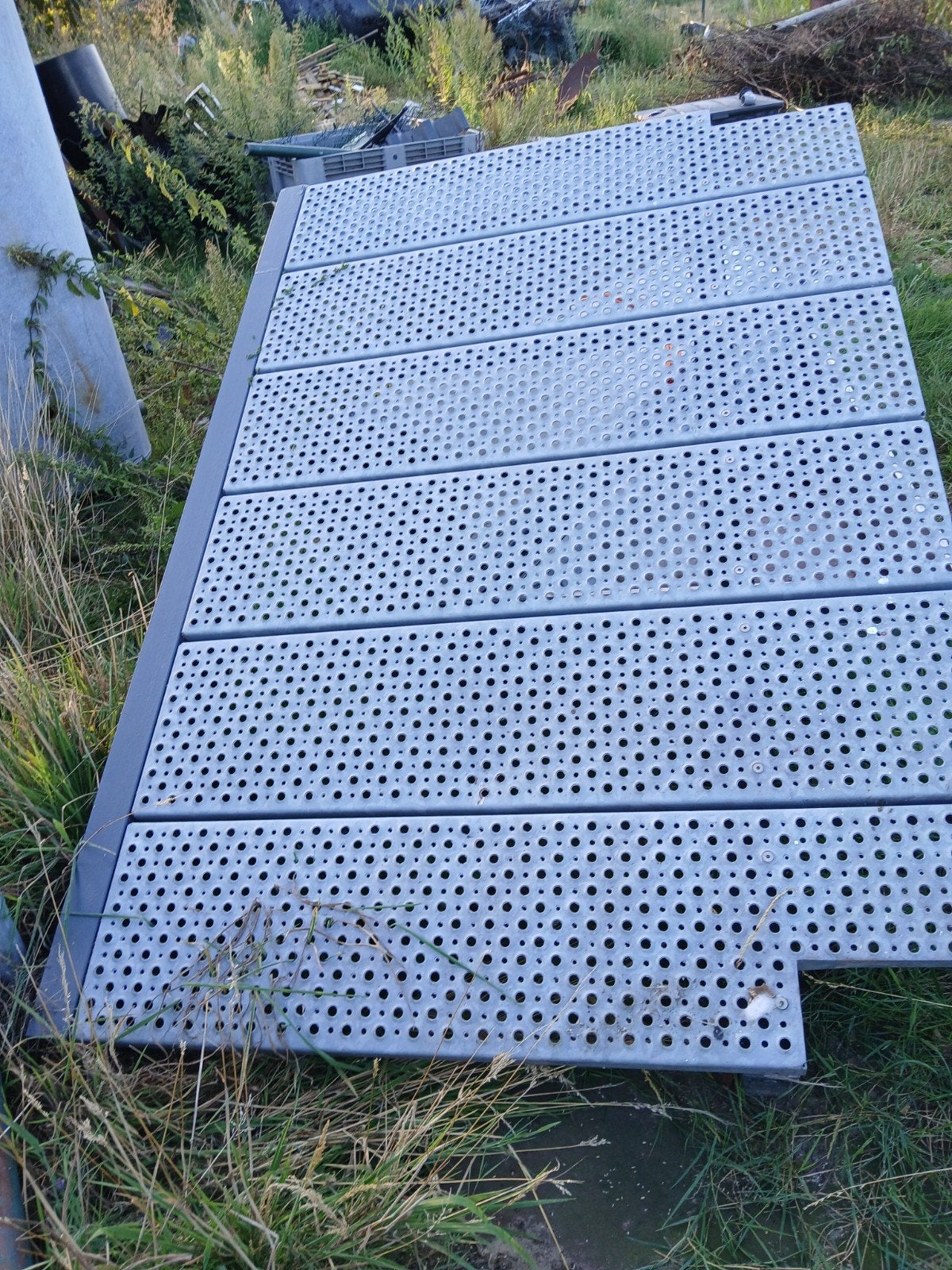 stalen trap  met platform  en fietsrailing, Ophalen, Zo goed als nieuw