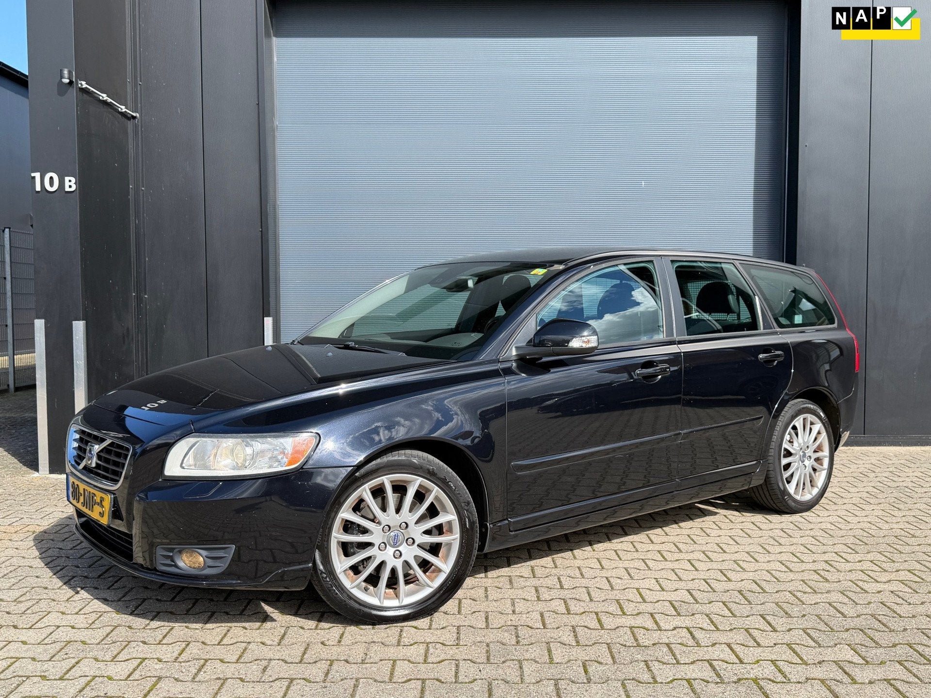 Volvo V50 2.4i Edition II Automaat, NAP, Gebruikt, Zwart, 700 kg, Zwart