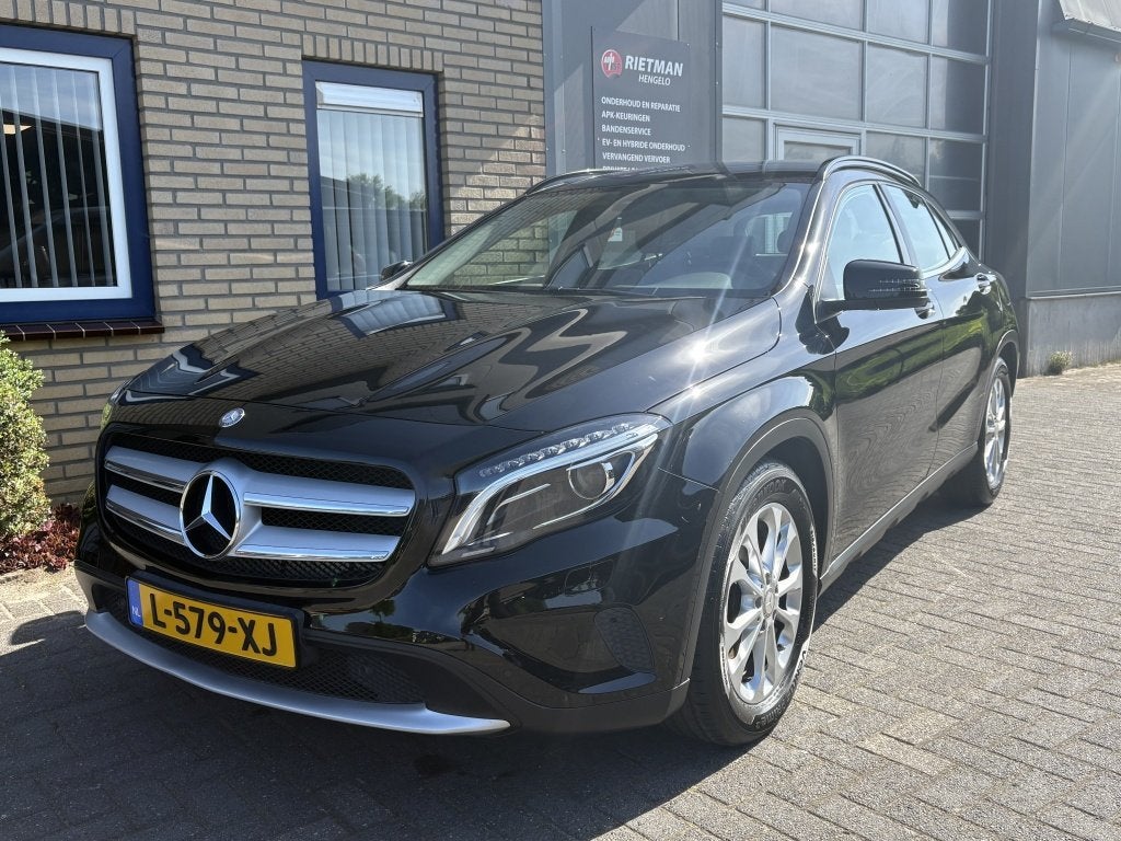 Mercedes-Benz GLA 180 Ambition TREKHAAK-STOELVERW-LM - 12 Ma, Automaat, Dealer onderhouden, Gebruikt, Euro 6