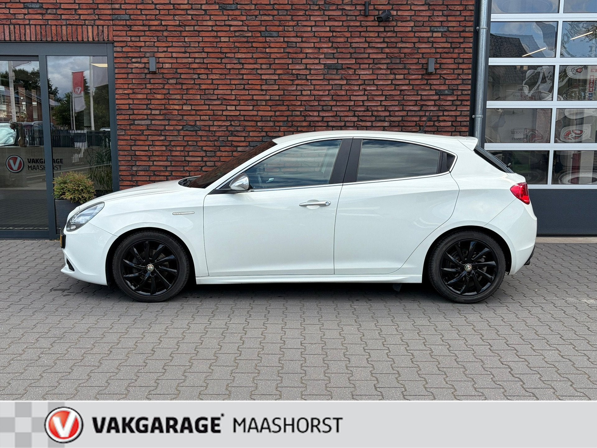Alfa Romeo Giulietta 1.4 T Distinctive ClimateControl/Airco/, Auto's, Voorwielaandrijving, Euro 5, Stof, Gebruikt