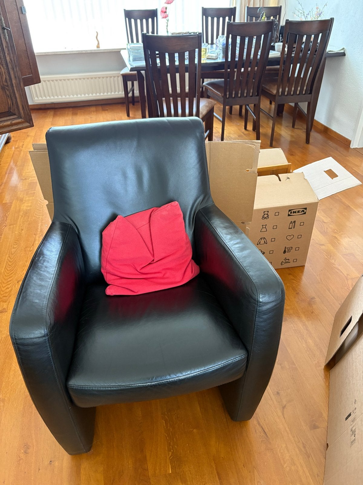 2 Zwarte Leren Fauteuils - Comfortabel en Stijlvol, Ophalen, Gebruikt, 50 tot 75 cm, Leer