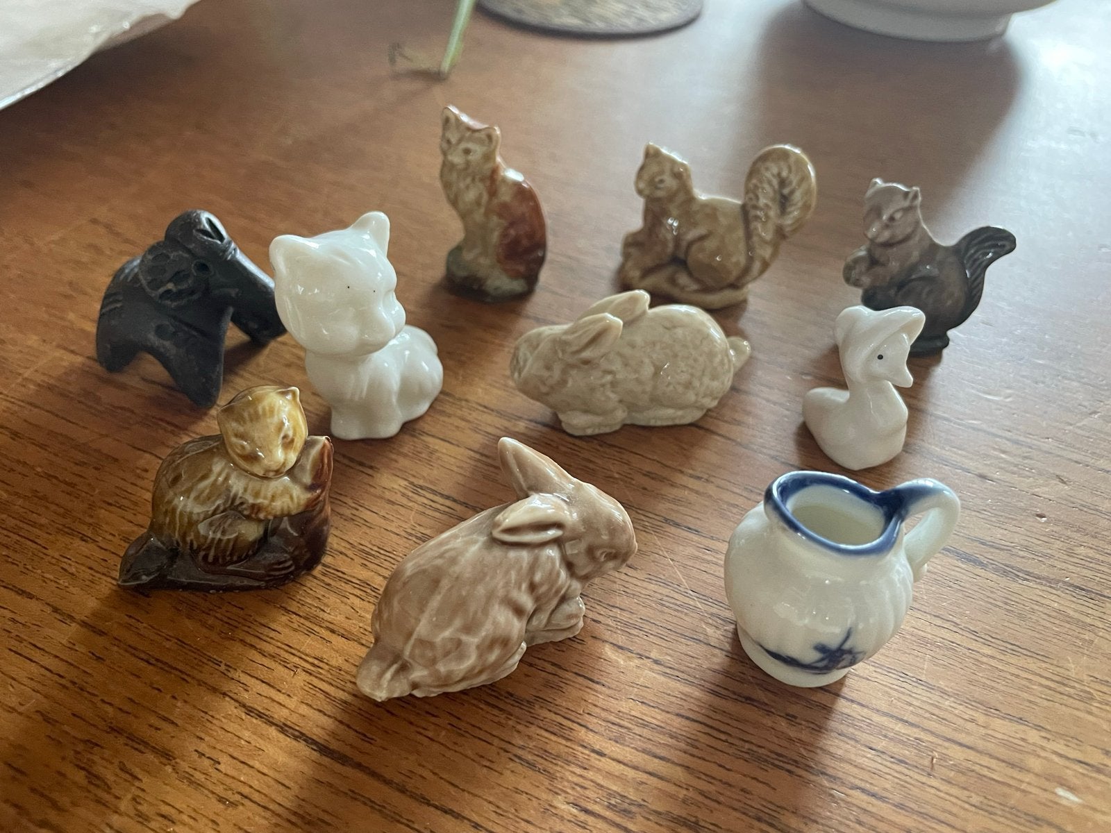Verzameling van 10 miniatuurbeeldjes van dieren en kannetje, Verzamelen, Ophalen of Verzenden, Gebruikt