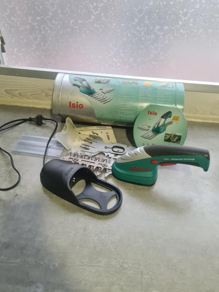 Bosch isio kleine heggenschaar +Bio heggenschaarspray., Ophalen of Verzenden, Zo goed als nieuw, Minder dan 20 mm