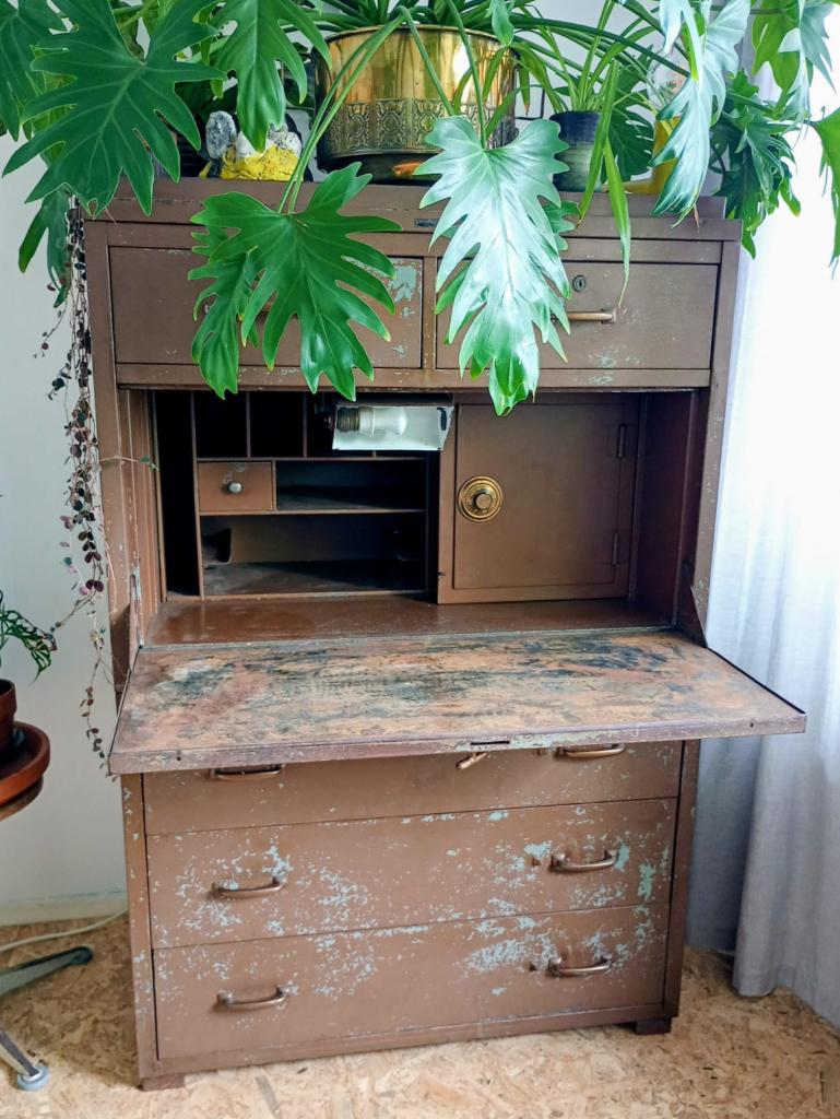 ijzeren secretaire, Ophalen