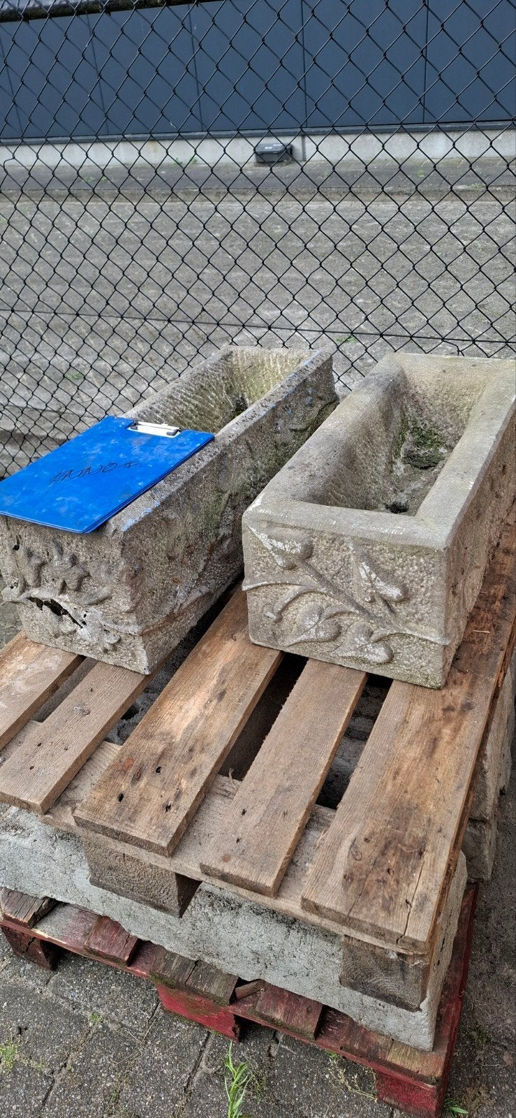 Betonnen bloembak, Ophalen, 25 tot 50 mm, Pallet, Minder dan 200 cm