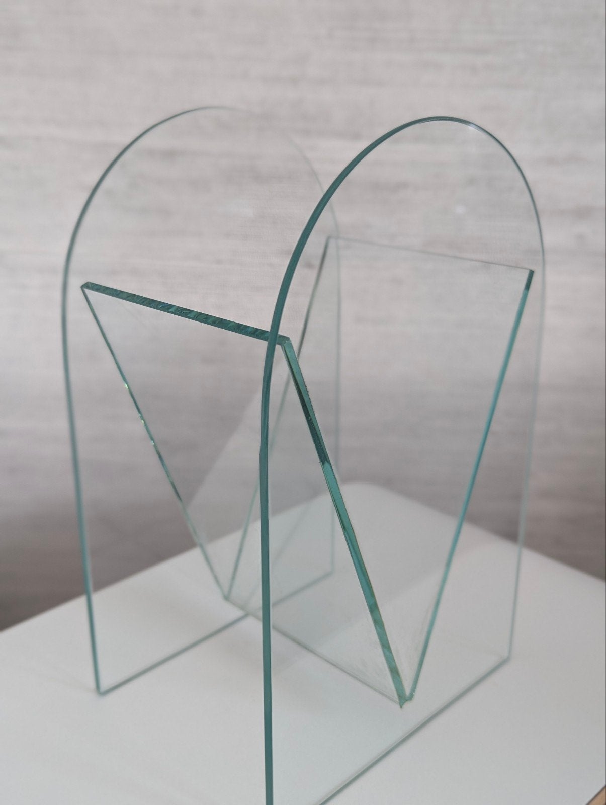 Glazen design vaas V-vormt  Jaren 80/90, Ophalen of Verzenden