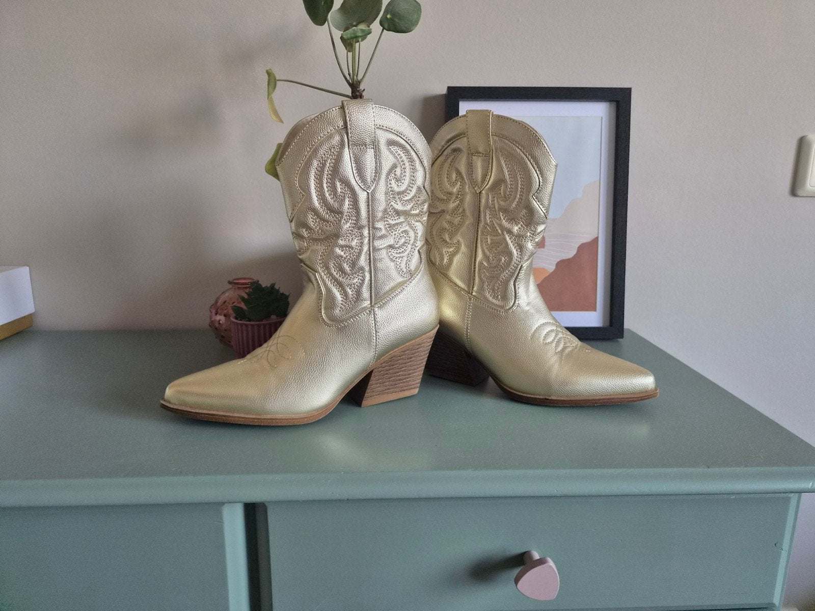 Posh Poelman gouden cowboylaarzen - maat 37, Geel, Lage of Enkellaarzen, Ophalen of Verzenden, Zo goed als nieuw