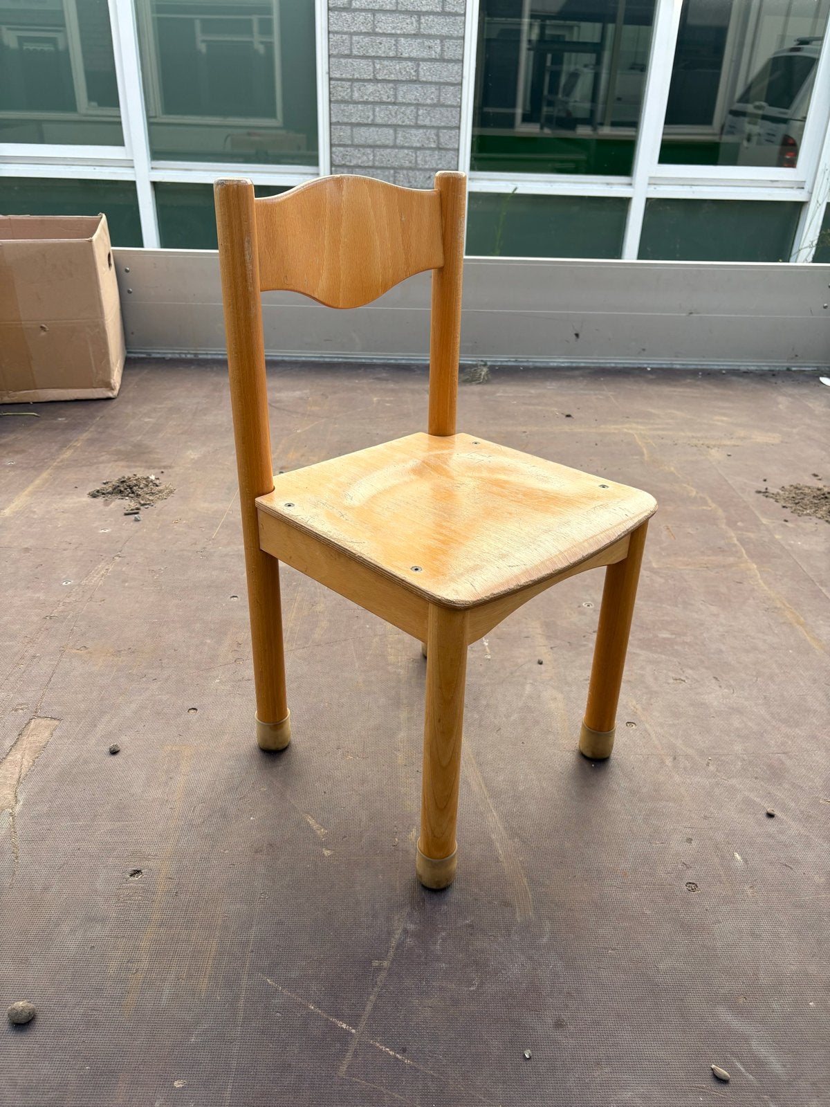 Houten/ijzeren kinderstoelen en schoolstoelen, Huis en Inrichting, Stoelen, Ophalen, Gebruikt, Bruin, Vijf, Zes of meer stoelen