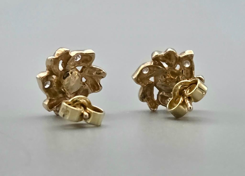 Gouden vintage oorbellen parel en diamant. 2025/818., ., Ophalen of Verzenden, Zo goed als nieuw, .