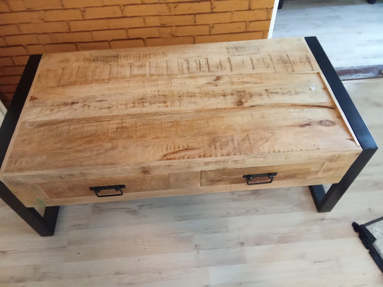 Salontafel van mangohout met metalen frame en lades, Gebruikt, 100 tot 150 cm, Industrieel, Landelijk, 50 tot 100 cm