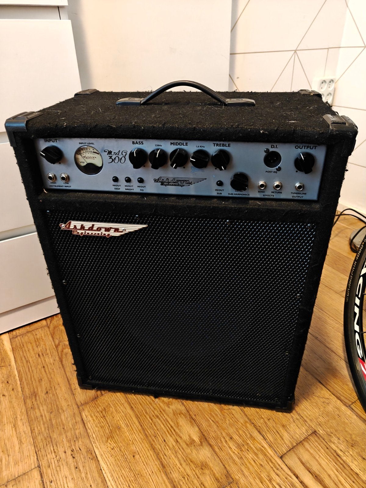 Ashdown MAG300 bas combo, Muziek en Instrumenten, Ophalen, Gebruikt, Basgitaar, 100 watt of meer