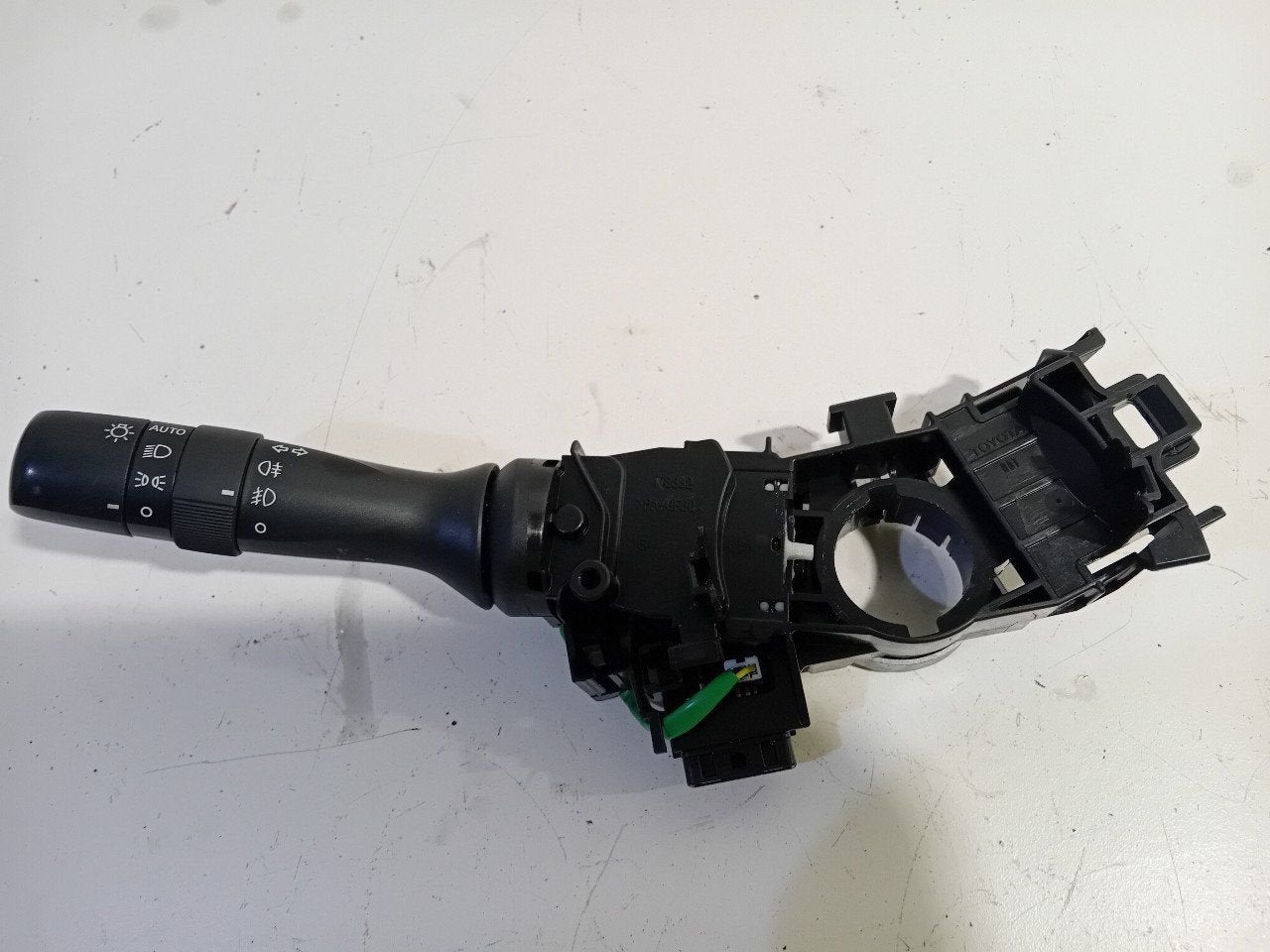 Richtingaanw schakelaar Toyota Prius, Onderdelen@venauto.nl, Van der Ven Autorecycling B.V., Gebruikt, Ettenseweg 76, 4706 PB Roosendaal, The Netherlands