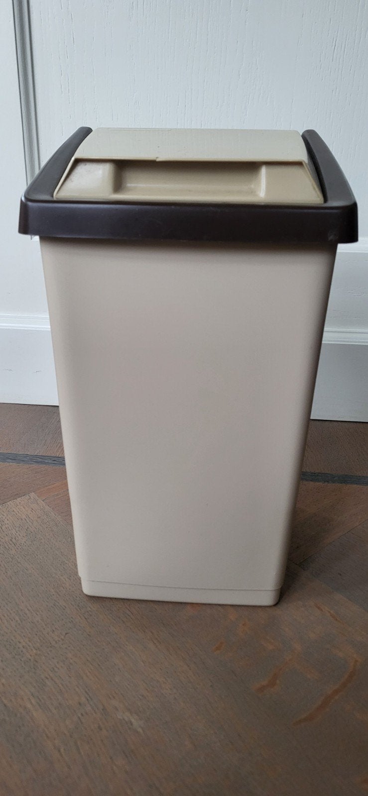 Retro vintage Curver Prullenbak - 70s Bruin Beige, Minder dan 10 liter, Ophalen of Verzenden, Zo goed als nieuw, Kunststof