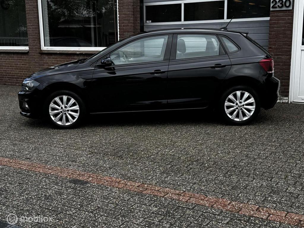 Volkswagen Polo 1.0 TSI NAVI/ECC-AIRCO/MF-STUUR/PDC, Voorwielaandrijving, Euro 6, Zwart, Bedrijf