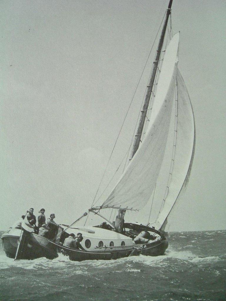 Ronde en platbodemjachten - Kramer - 1974., Verzamelen, Scheepvaart, Ophalen of Verzenden, Gebruikt, Zeilboot, Boek of Tijdschrift