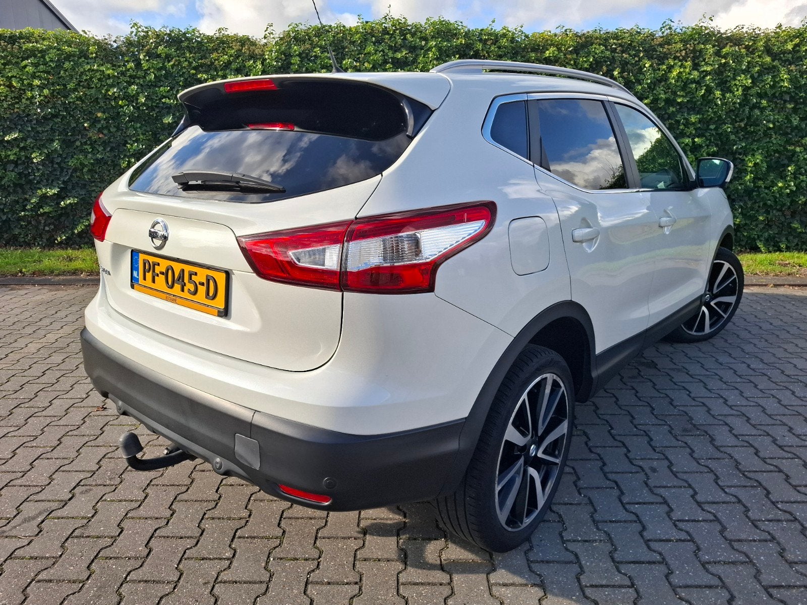 Nissan Qashqai 1.6 Tekna 163pk Leder Panoramadak Trekhaak, Auto's, Voorwielaandrijving, 1618 cc, 4 cilinders, 1290 kg