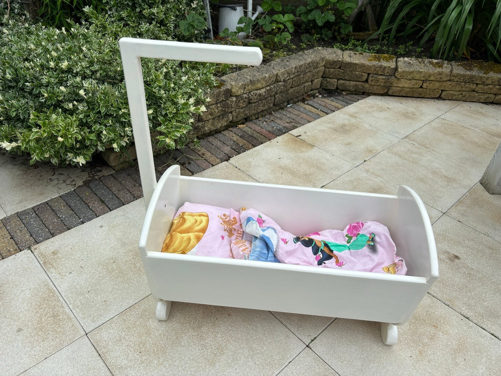 Houten poppenwieg met Disney prinsessen beddengoed, Ophalen, Gebruikt, Overige typen