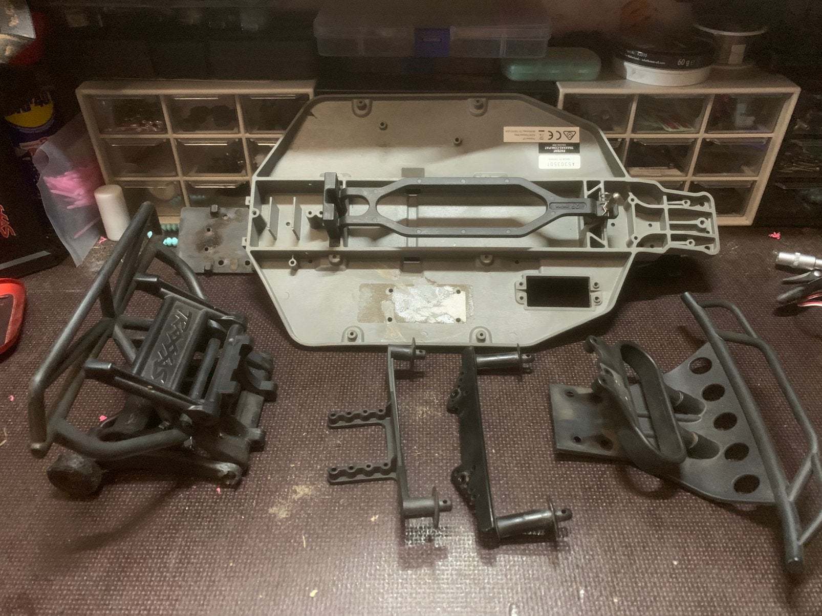 Traxxas slash chassis, Ophalen of Verzenden, Zo goed als nieuw