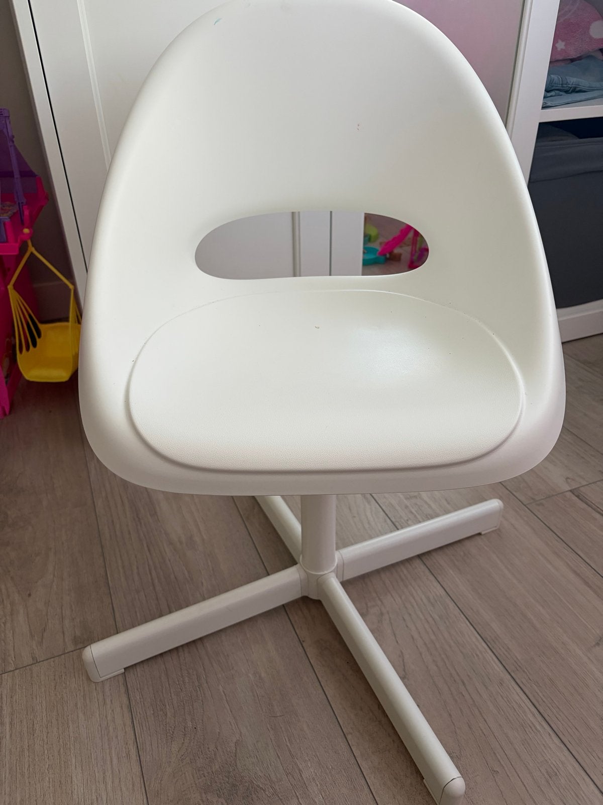 Ikea kinder bureaustoel - Wit, Huis en Inrichting, Stoelen, Ophalen, Kunststof, Gebruikt, Wit
