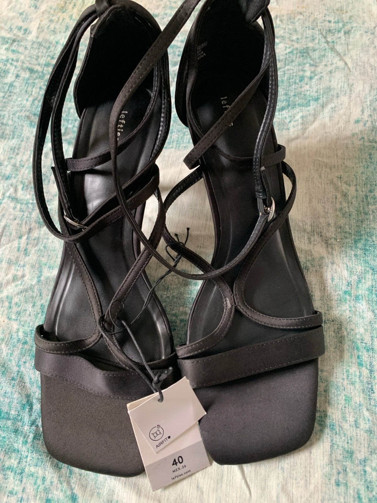 Nieuwe Lefties sandalen met hak - Maat 40, Kleding | Dames, Ophalen of Verzenden, Nieuw, Zwart, Sandalen of Muiltjes