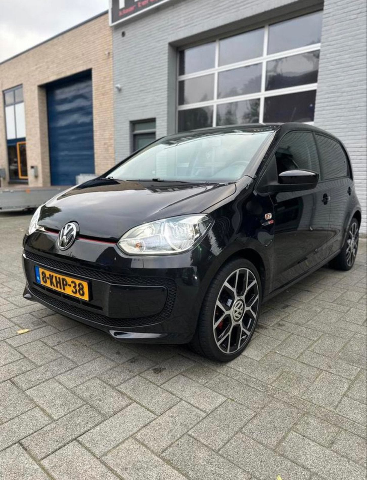Volkswagen up! 1.0 50KW Ecofuel 2013 Zwart UP GTI uitvoering, Voorwielaandrijving, Up!, 4 stoelen, Origineel Nederlands