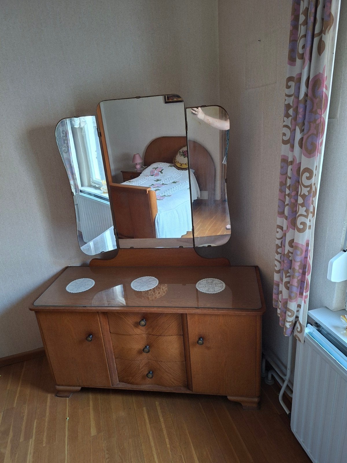 Vintage slaapkamerset: bed,, kaptafel, nachtkastj, Antiek en Kunst, Antiek | Meubels | Bedden, Ophalen