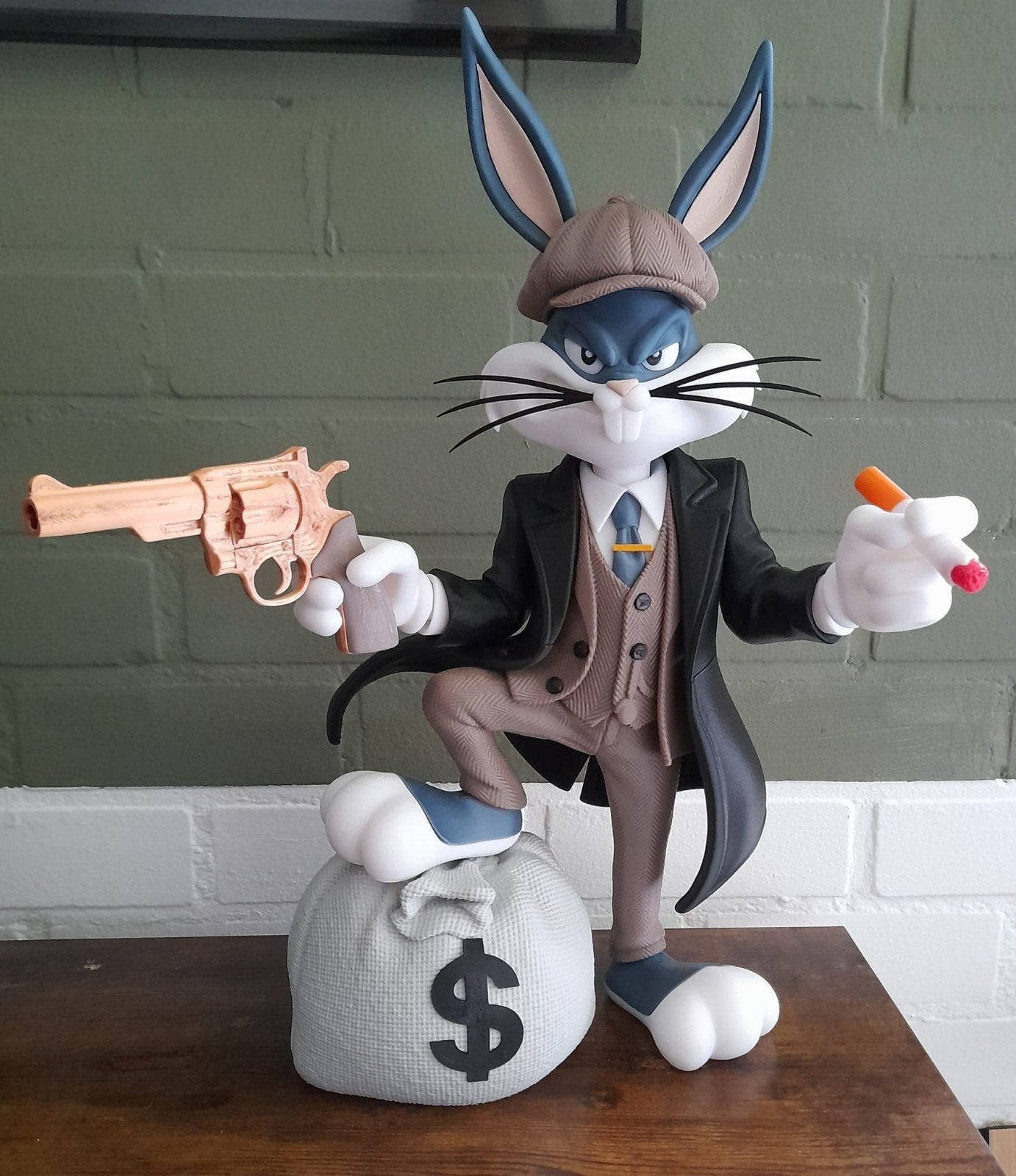 Bugs Bunny Peaky Blinders Stijl Beeldje met Revolver, Ophalen of Verzenden, Zo goed als nieuw