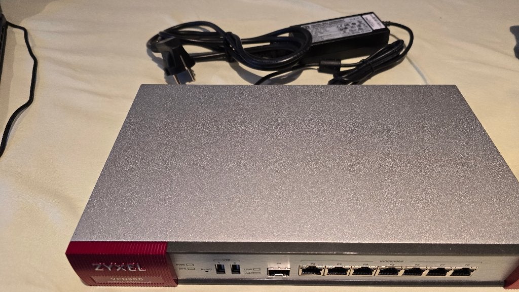 Zyxel VMG8825-B50B VDSL2/ADSL2+ Dual-Band Gigabit Router, Ophalen of Verzenden, Zo goed als nieuw, Router met modem, Zyxel