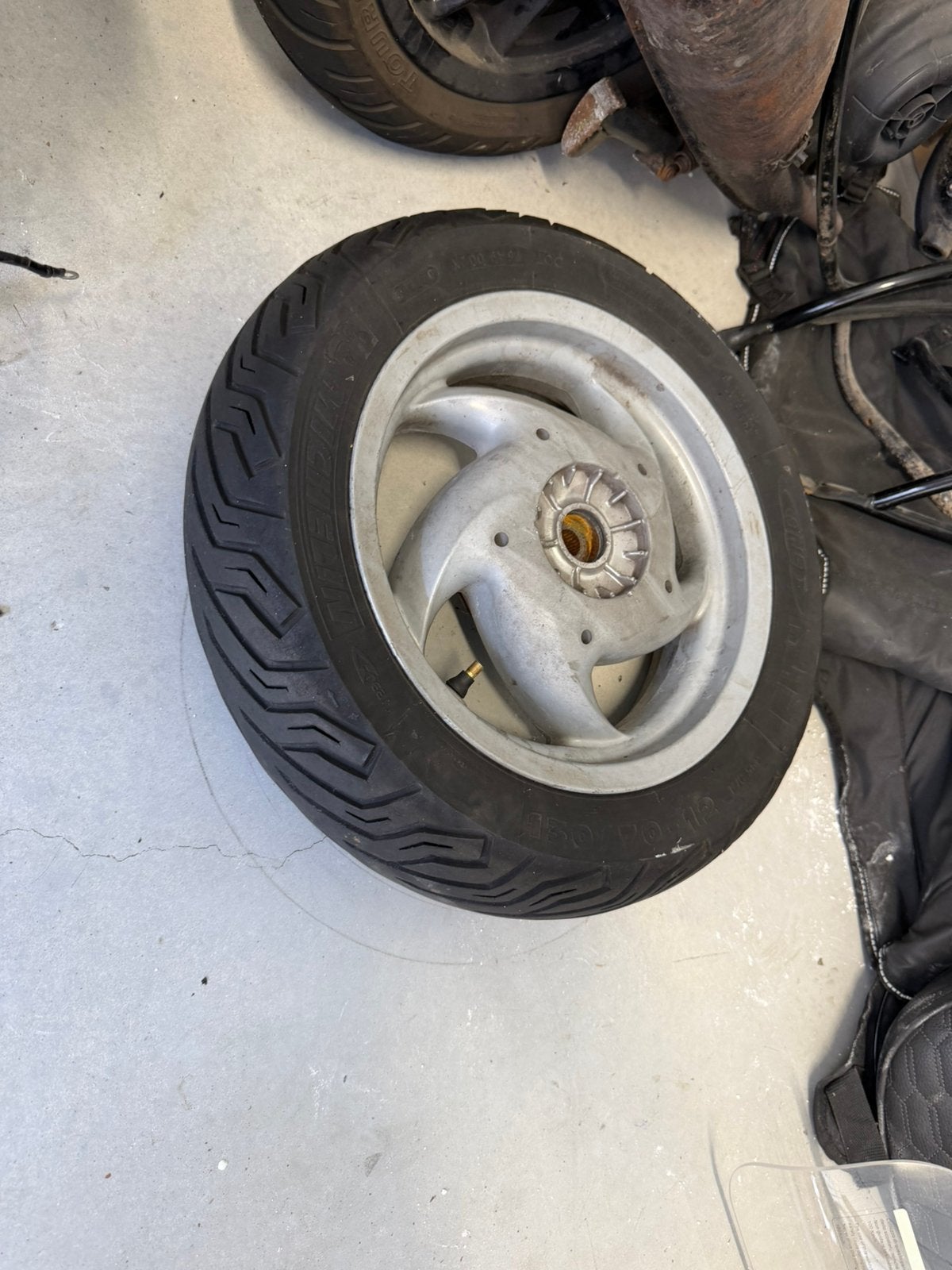 Skipper lx achter velg met goed profiel, Ophalen of Verzenden, Zo goed als nieuw, Overige typen