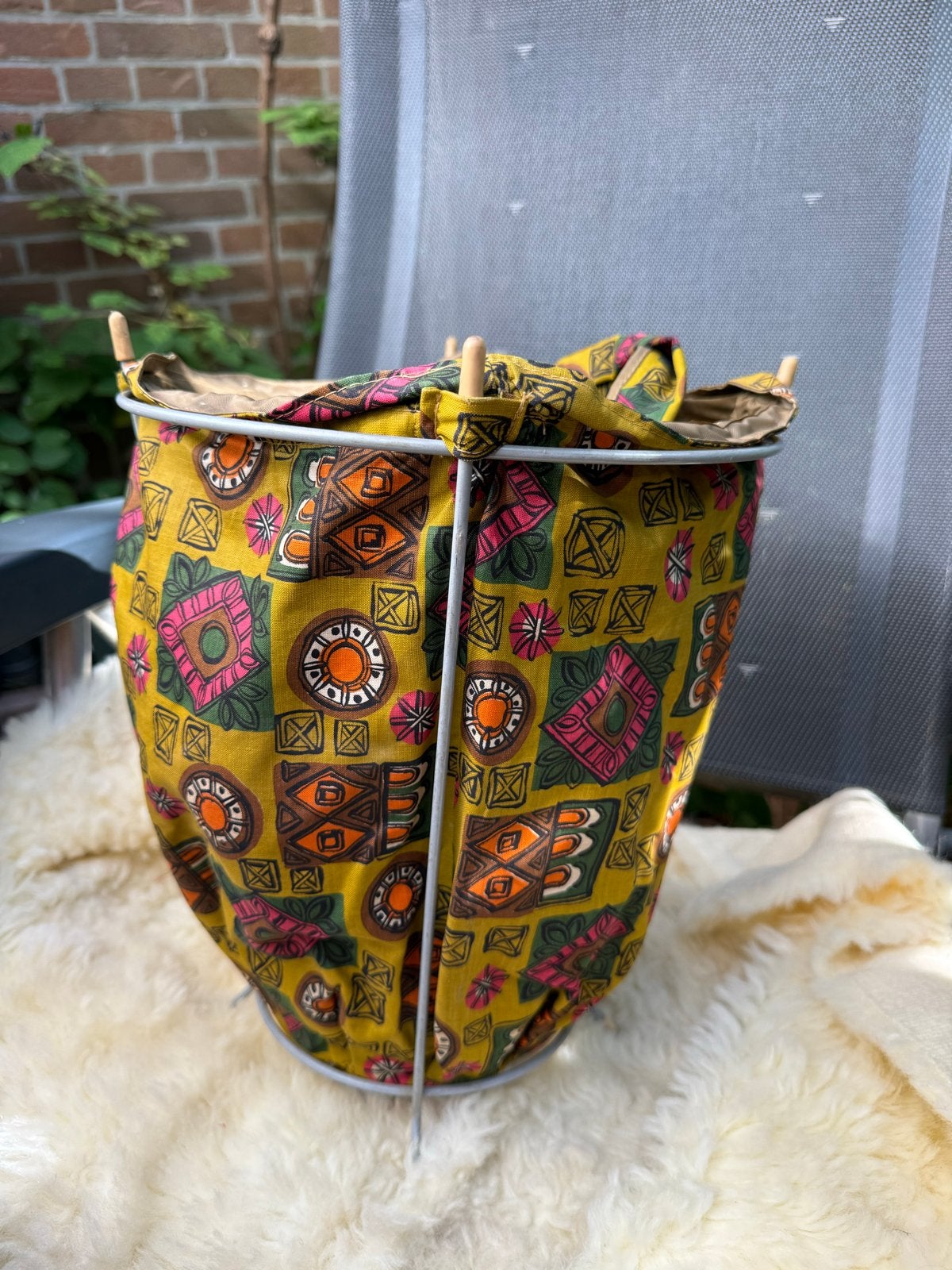 Vintage opbergmand prullebak met retro print, Vintage, Gebruikt, Meerkleurig, Ophalen of Verzenden
