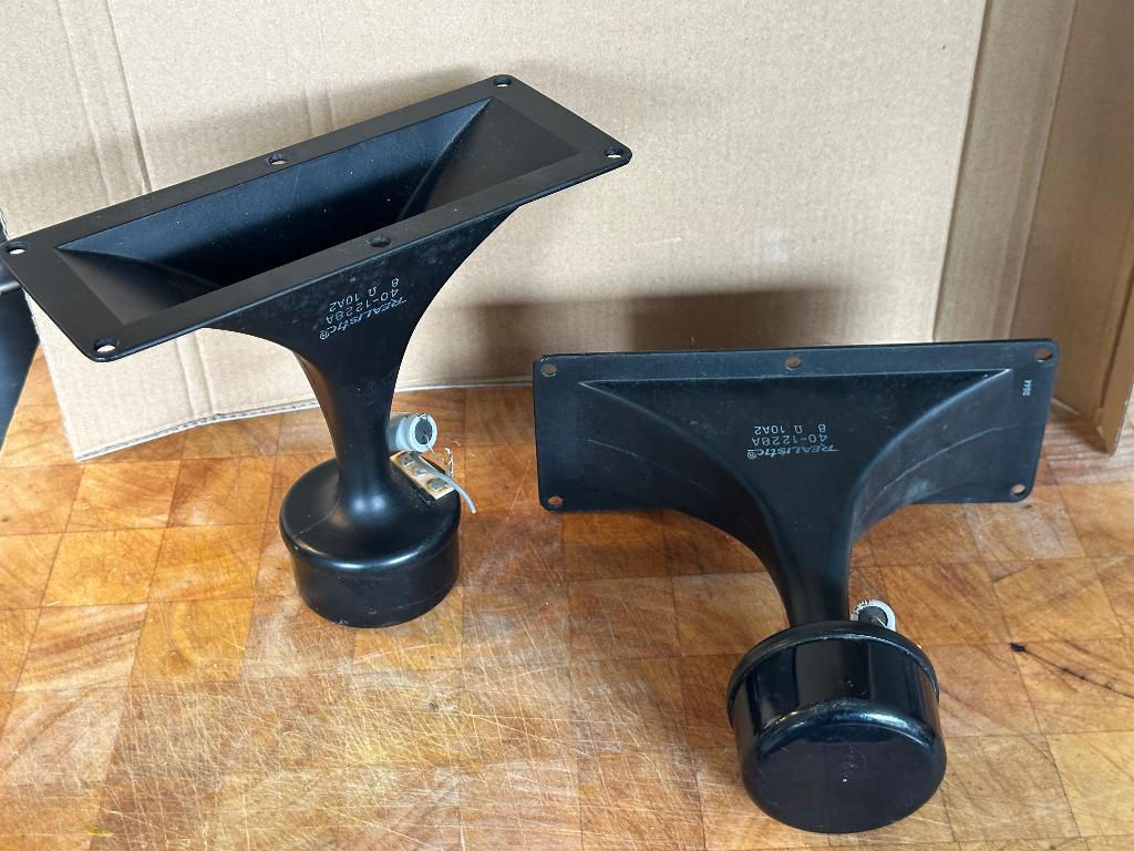 2 stuks vintage Realistic 40-1228A hoorntweeter, Audio, Tv en Foto, Luidsprekers, Gebruikt, Minder dan 60 watt, Front, Rear of Stereo speakers