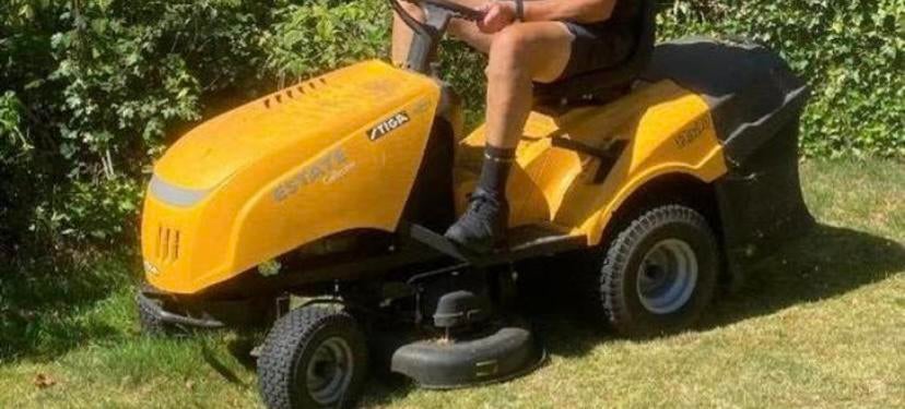 Stiga zitmaaier Estate Collector, Tuin en Terras, Zitmaaiers, Ophalen, Gebruikt