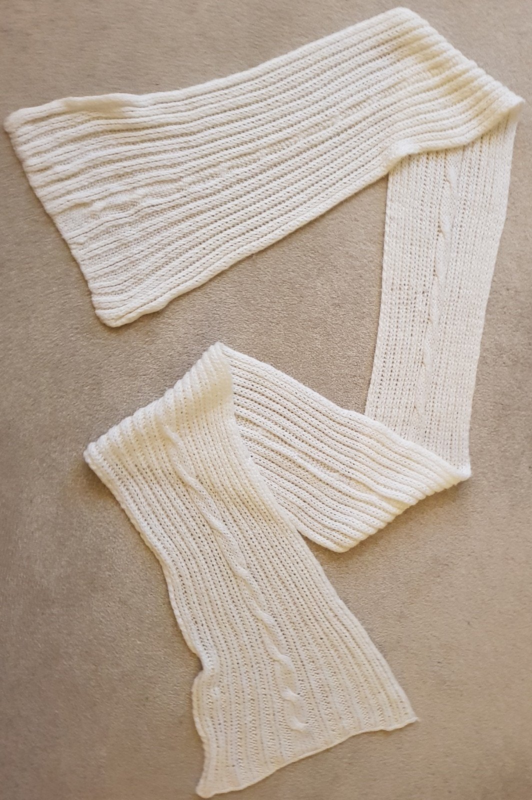 Sjaal wit wol lang smal maat L XL wolle handgebreide sjalen , Verzenden, Gedragen, Maat 46/48 (XL) of groter, Sjaal